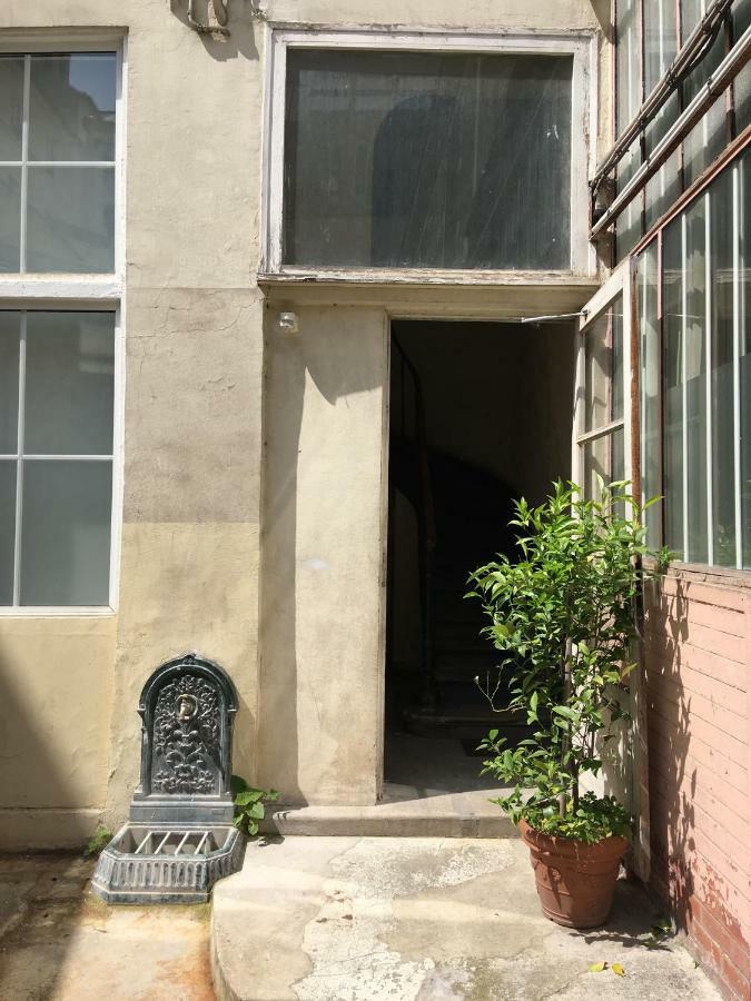 Maisonnette Studio Sur Cour Paris Exterior foto